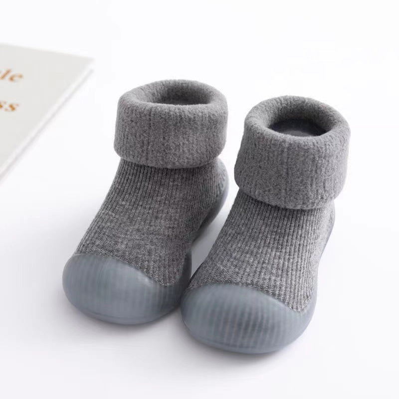 Floor socks children's autumn and winter plus velvet baby toddler shoes soft bottom indoor baby socks shoes non-slip boys and girls shoes and socks